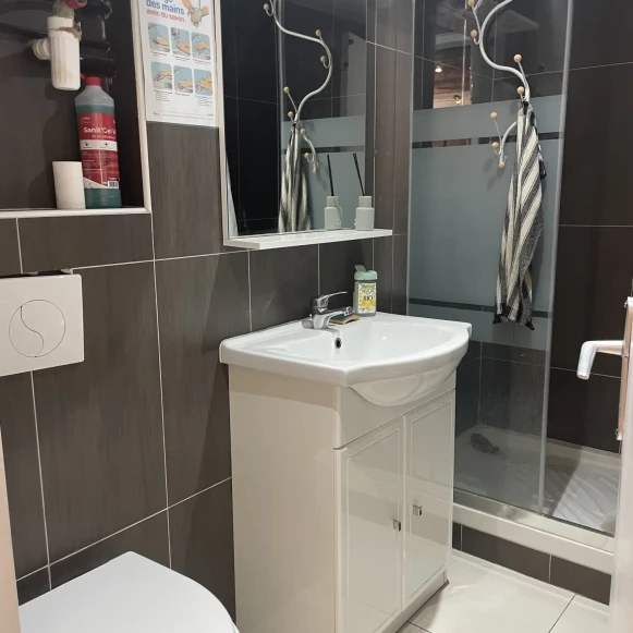 Bureau privé 40 m² 10 postes Location bureau Rue Beauregard Paris 75002 - photo 7