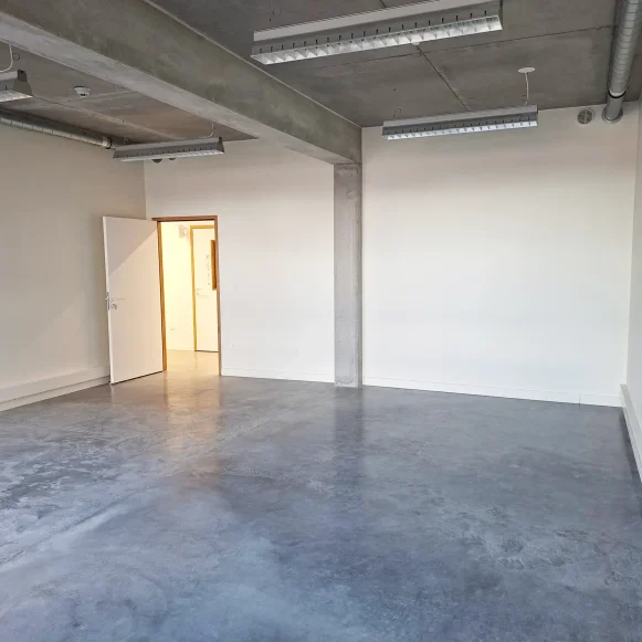 Bureau privé 41 m² 6 postes Coworking Passage de l'Internationale Lille 59800 - photo 3