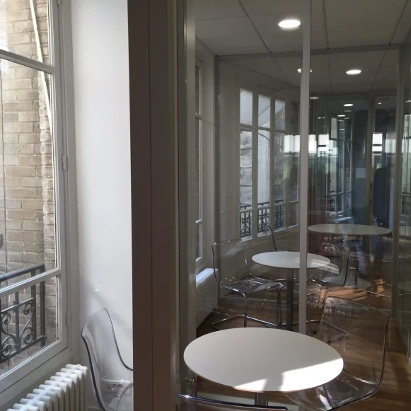 Bureau privé 16 m² 4 postes Location bureau Rue du Renard Paris 75004 - photo 5