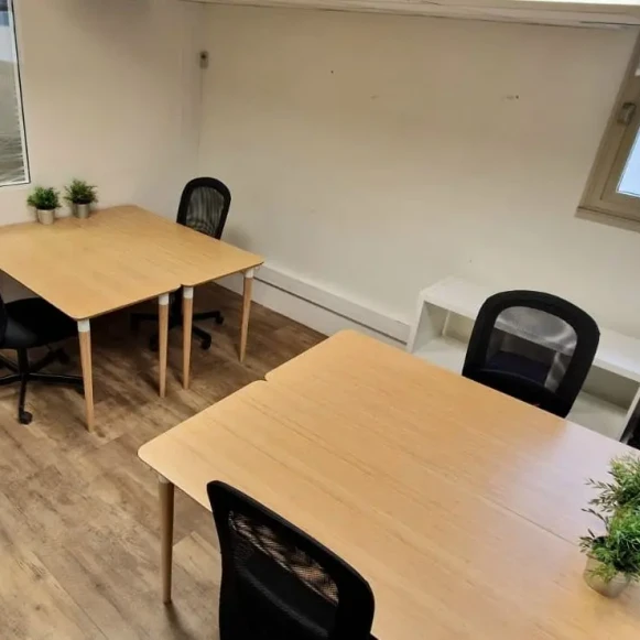 Bureau privé 18 m² 4 postes Location bureau Rue Cardinet Paris 75017 - photo 1
