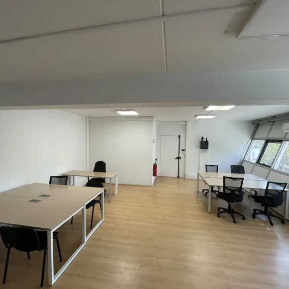 Bureau privé 45 m² 10 postes Location bureau Rue Garibaldi Lyon 69007 - photo 5