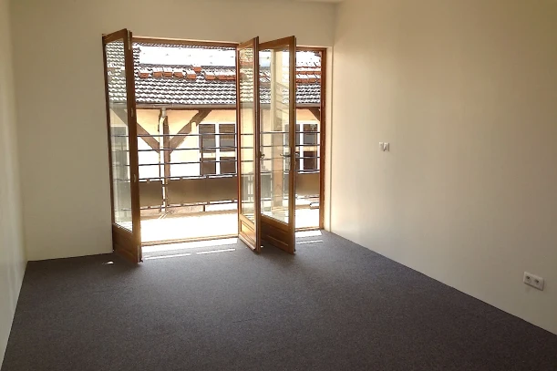 Bureau privé - 93400 - 2 postes - 720€