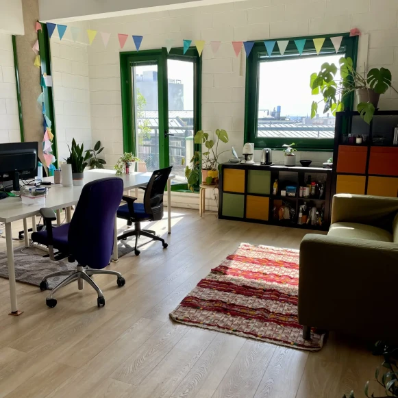 Open Space  2 postes Location bureau Rue Soleillet Paris 75020 - photo 1