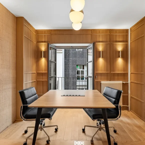 Bureau privé 12 m² 3 postes Location bureau Rue de Rouen Paris 75019 - photo 1