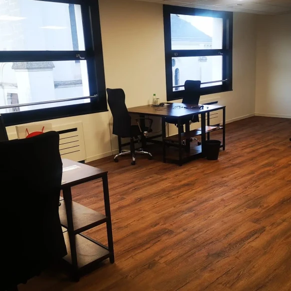 Bureau privé 20 m² 4 postes Coworking Place Michelet Tours 37000 - photo 1