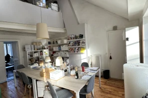 Espace indépendant - 75010 - 7 postes - 2480€