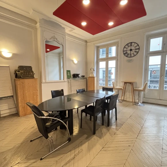 Bureau privé 16 m² 4 postes Coworking Rue du Chemin Vert Paris 75011 - photo 5
