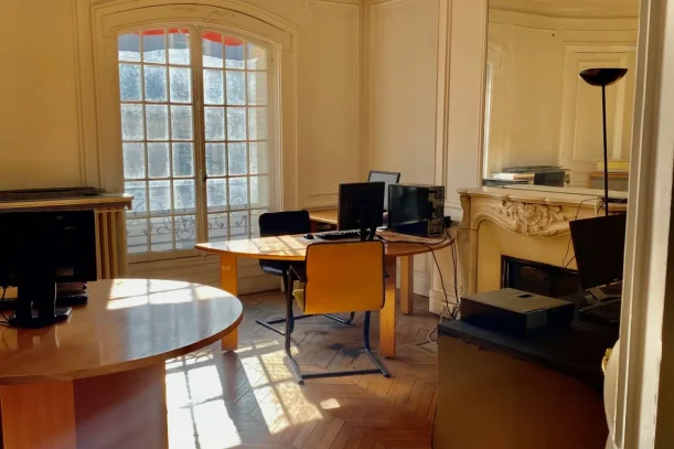 Bureau privé - 75008 - 6 postes - 2880€