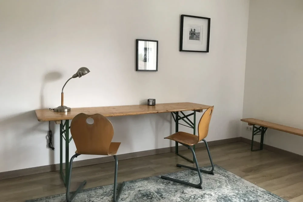 Espace indépendant - 13520 - 6 postes - 990€