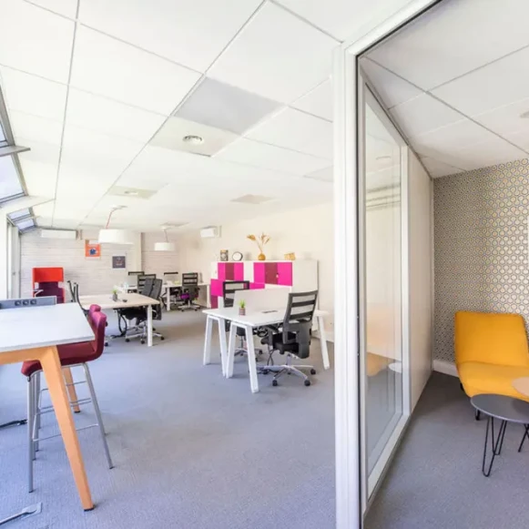 Bureau privé 17 m² 2 postes Coworking Avenue Victor Hugo Boulogne-Billancourt 92100 - photo 6