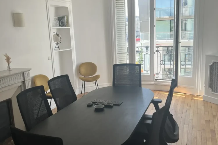 Espace indépendant - 92200 - 18 postes - 11700€