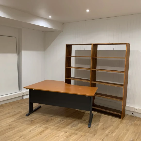Bureau privé 17 m² 3 postes Coworking Rue de la Croix Nanterre 92000 - photo 2