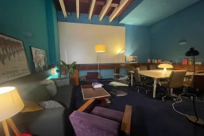 Open Space - 75004 - 1 poste - 325€