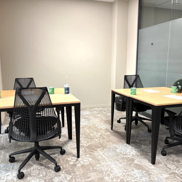 Bureau privé 14 m² 4 postes Location bureau Avenue Thiers Nice 06000 - photo 1