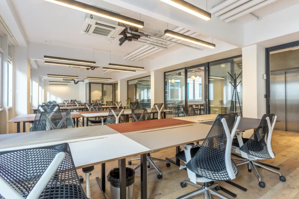 Espace indépendant - 75002 - 49 postes - 33000€