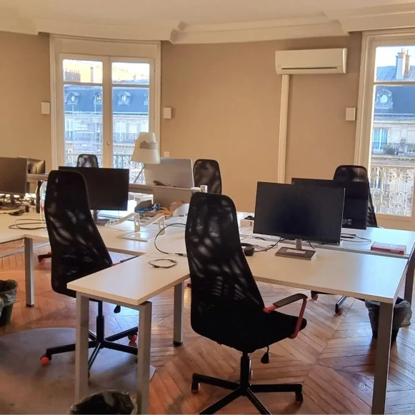 Bureau privé 33 m² 8 postes Location bureau Boulevard Malesherbes Paris 75008 - photo 1