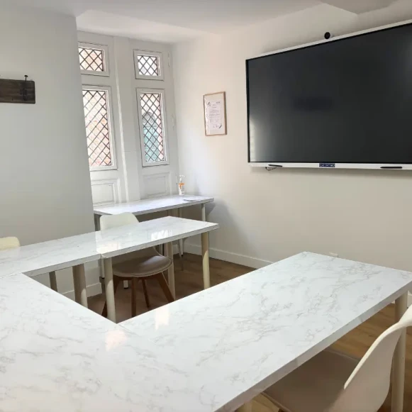 Open Space  4 postes Coworking Rue de la République Albi 81000 - photo 4