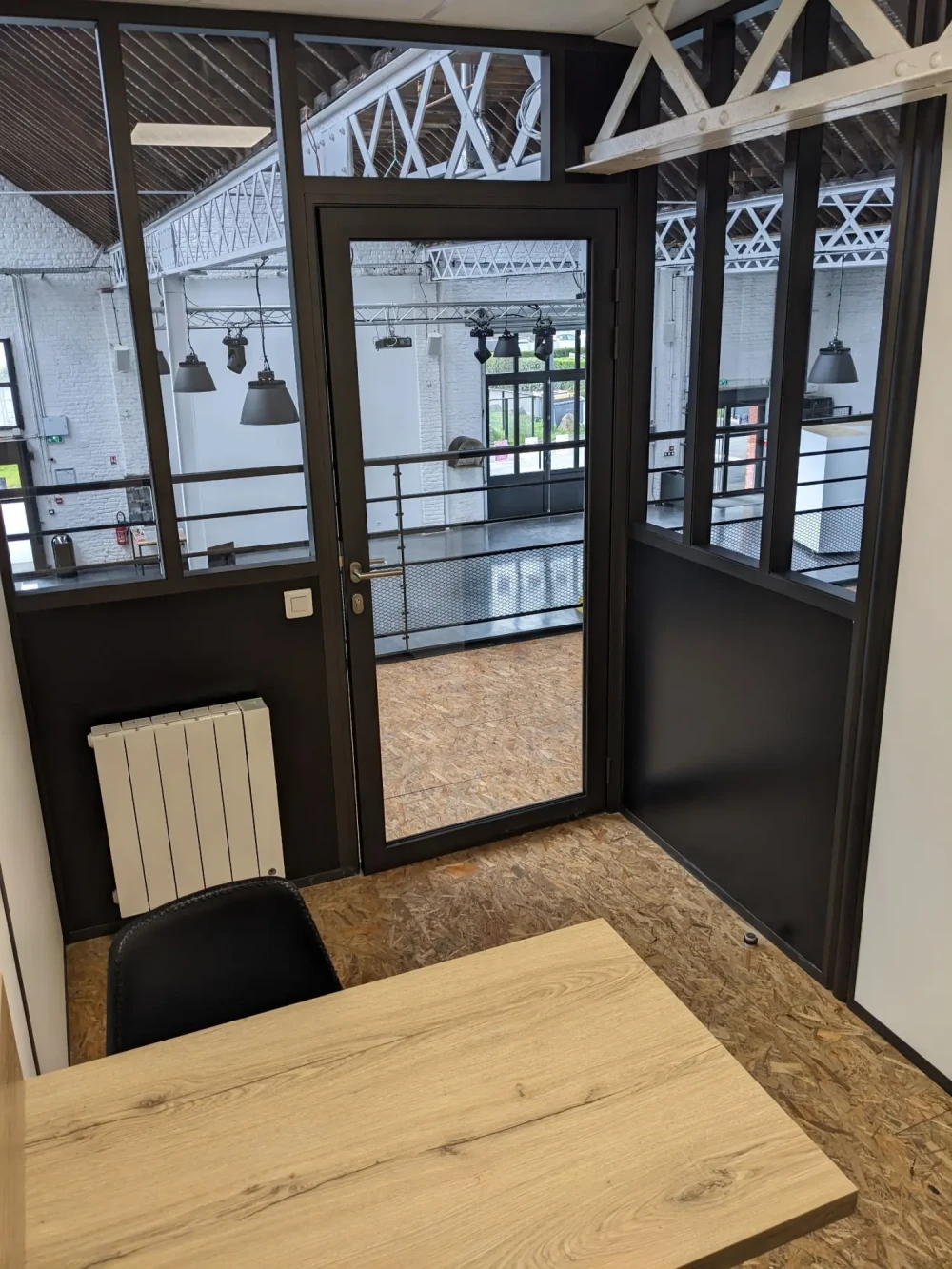 Bureau privé - 62220 - 1 poste - 220€