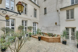 Bureau privé - 75003 - 24 postes - 18000€