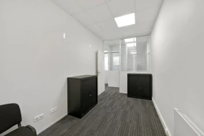 Bureau privé - 93500 - 2 postes - 750€