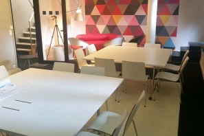 Open Space - 92130 - 9 postes - 420€