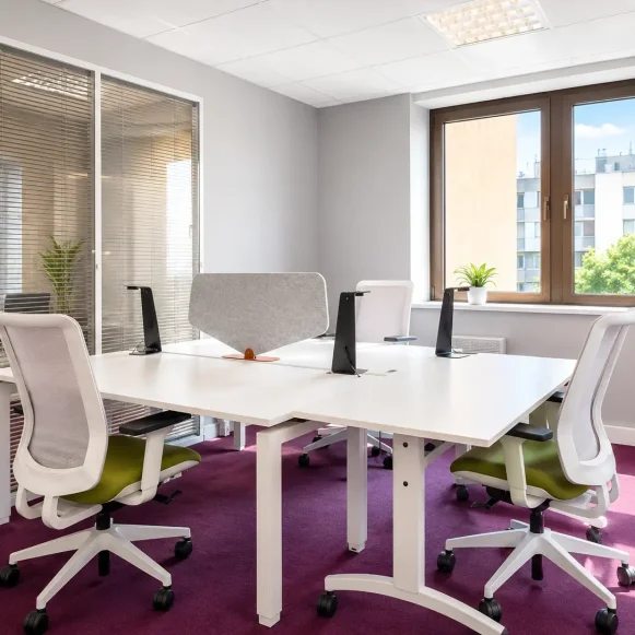 Bureau privé 15 m² 3 postes Coworking Avenue Maréchal Foch Dijon 21000 - photo 1