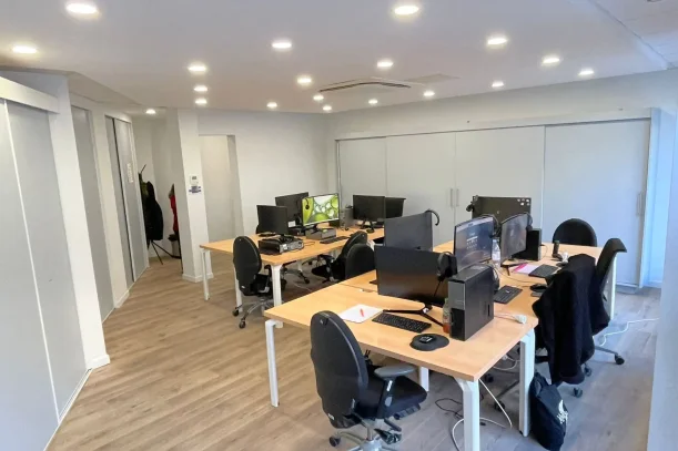 Bureau privé - 75010 - 9 postes - 2000€
