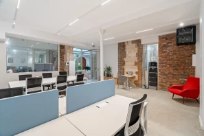Bureau privé - 75004 - 12 postes - 5400€