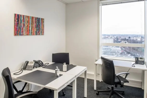 Bureau privé - 92800 - 4 postes - 950€