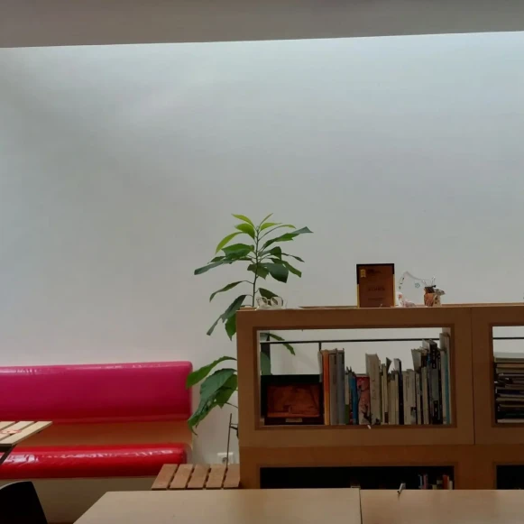 Open Space  2 postes Location bureau Rue des Poissonniers Paris 75018 - photo 3