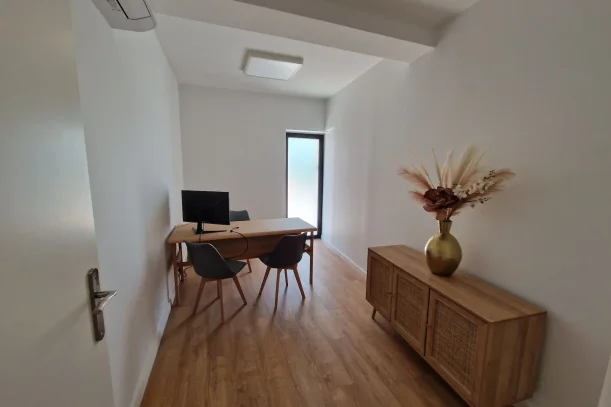 Bureau privé - 31500 - 2 postes - 570€