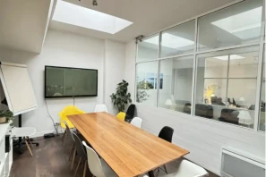 Bureau privé - 75017 - 5 postes - 1900€