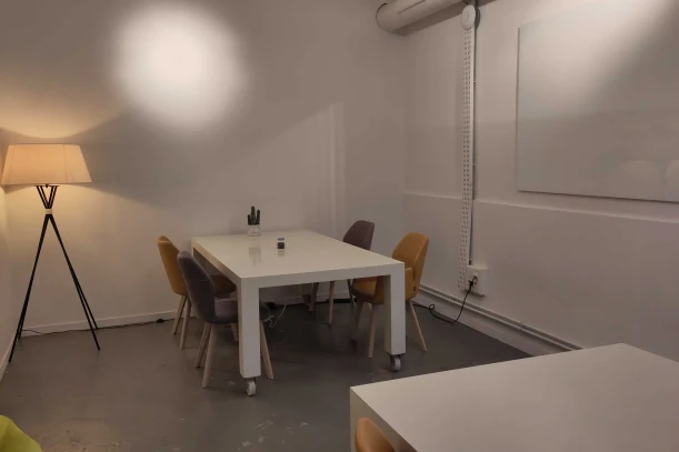 Bureau privé - 75003 - 10 postes - 3100€