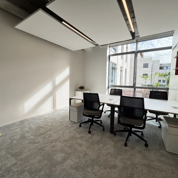 Bureau privé 20 m² 3 postes Location bureau Rue Villeneuve Clichy 92110 - photo 1