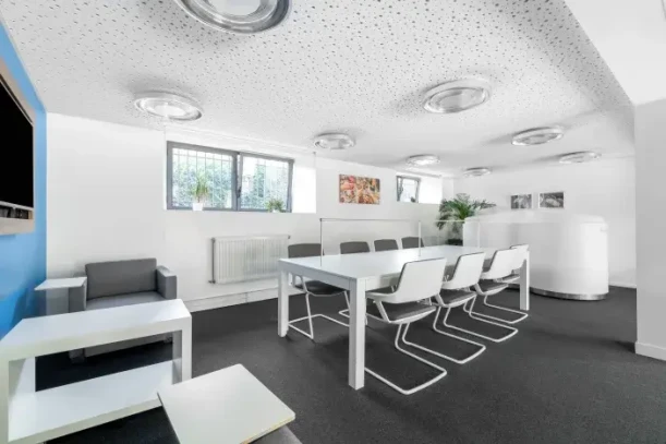 Bureau privé - 77300 - 1 poste - 320€