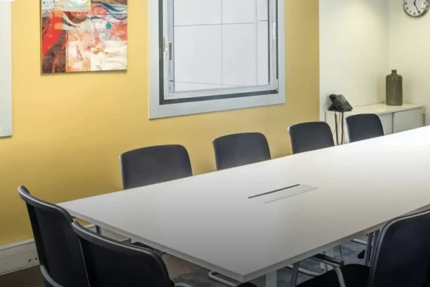 Bureau privé - 92300 - 10 postes - 2550€