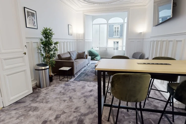 Espace indépendant - 75009 - 34 postes - 18500€