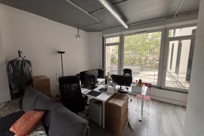 Open Space - 75012 - 1 poste - 385€