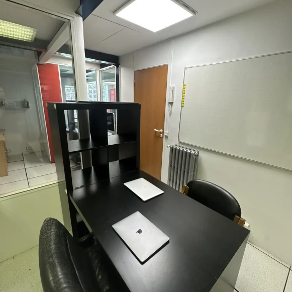 Bureau privé 20 m² 3 postes Location bureau Rue Villeneuve Clichy 92110 - photo 5