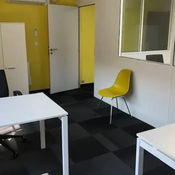 Espace indépendant 35 m² 6 postes Location bureau Avenue Joannes Masset Lyon 69009 - photo 1