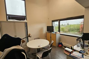 Bureau privé - 31830 - 2 postes - 620€