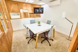 Bureau privé - 75011 - 4 postes - 1400€