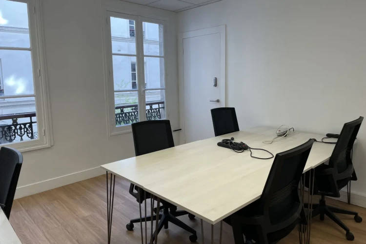 Bureau privé - 75009 - 4 postes - 2000€