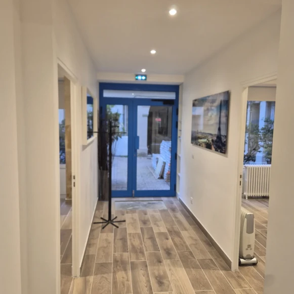 Bureau privé 14 m² 3 postes Location bureau Rue de Montholon Paris 75009 - photo 8