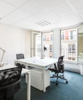 Bureau privé - 75010 - 4 postes - 2220€