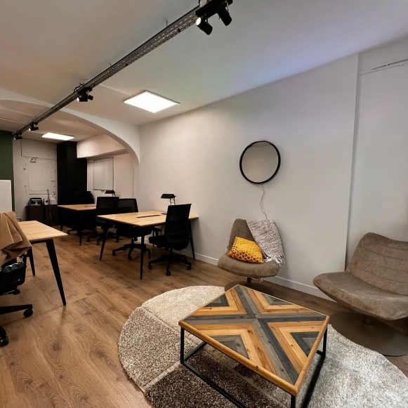 Espace indépendant 35 m² 8 postes Location bureau Rue de Montmorency Paris 75003 - photo 1