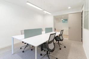 Bureau privé - 06000 - 4 postes - 1390€