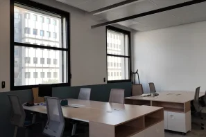 Open Space - 13001 - 10 postes - 300€