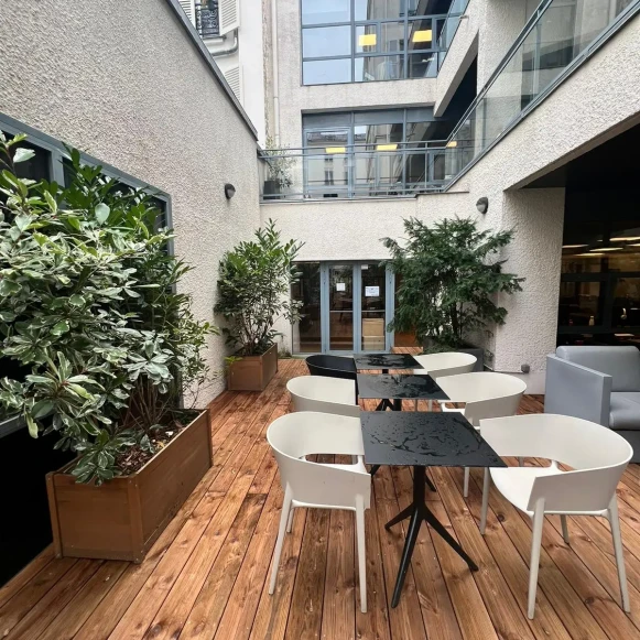 Espace indépendant 270 m² 44 postes Coworking Rue du Faubourg Saint-Denis Paris 75010 - photo 5