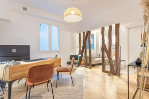 Bureau privé - 75002 - 3 postes - 2400€